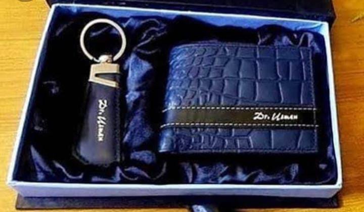 Customized Name Engraved Wallet keychain (blue+black)