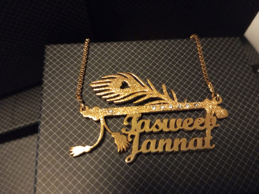 Peacock style necklace